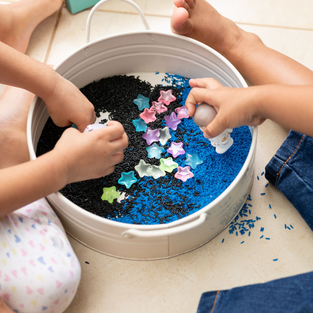 Astronauts & the Alien Friend